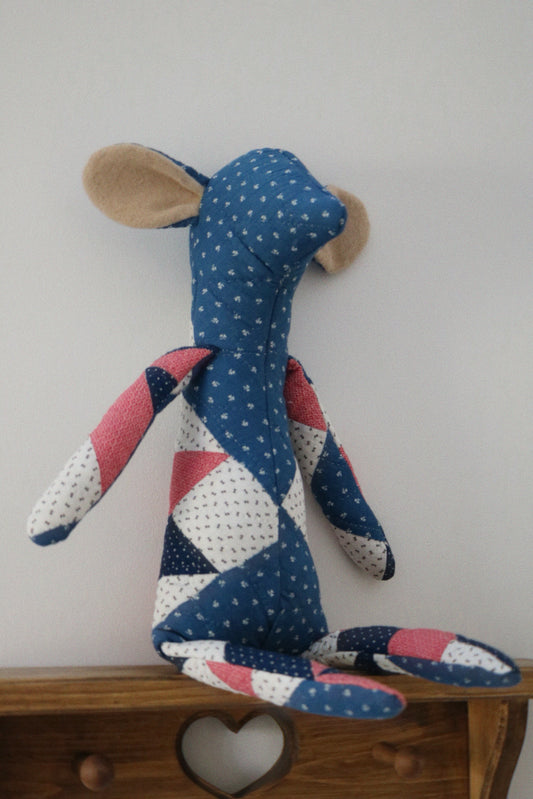 1800s Quilted Mouse I - Organic Cotton Stuffing